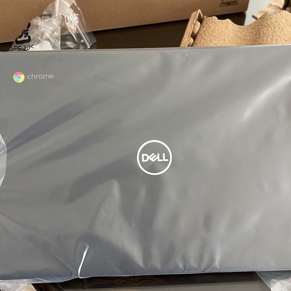 Dell Chromebook - Picture 3 of 4